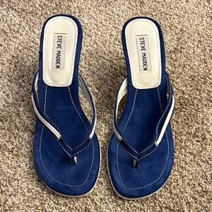 Y2K Steve Madden Navy and White thong heels
